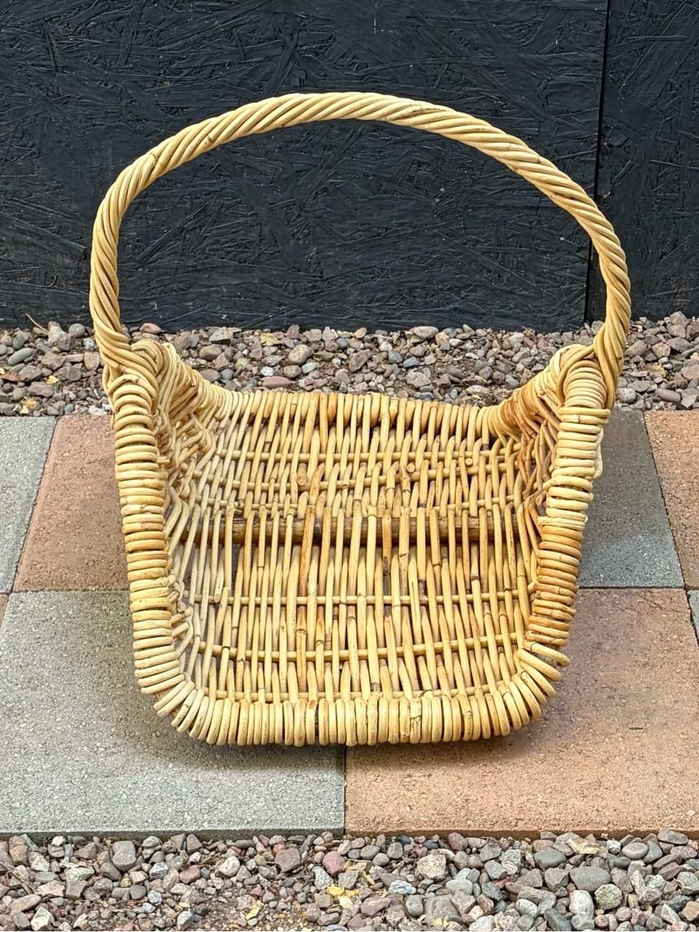 Large Rustic Handwoven Willow Flower Gathering Basket Beige Primitive Wicker - Picture 4 of 9